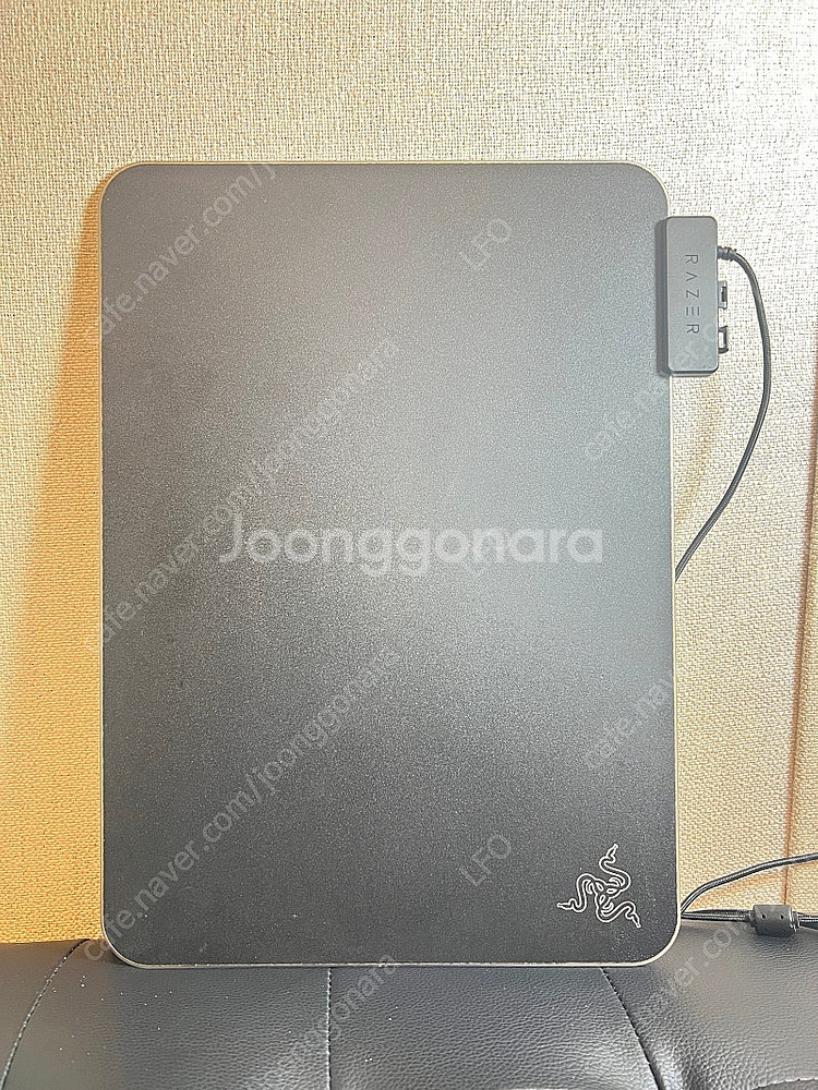레이저 파이어플라이 V2 마우스패드--1