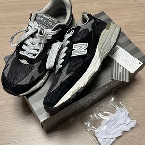 뉴발란스 993 블랙 260사이즈 판매