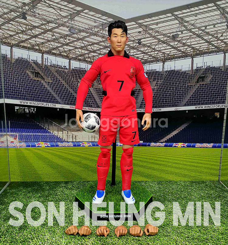 (개인소장)손흥민 2022 월드컵 커스텀 12인치 피규...--3