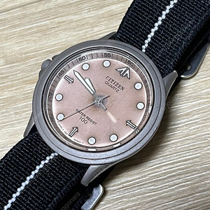 빈티지 시티즌 밀리터리 시계 33mm 쿼츠 살몬 다이얼