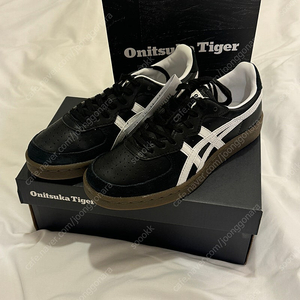 오니츠카 타이거 GSM 블랙 화이트 230