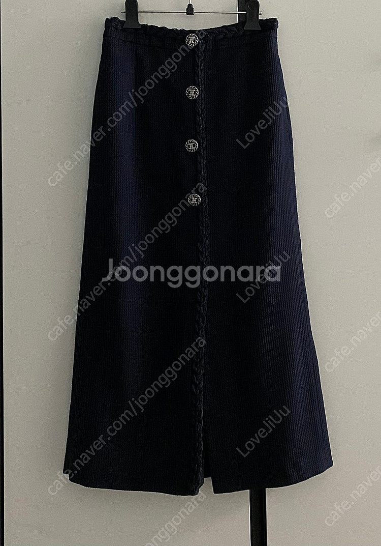 한섬 2023 타임 브레이드 라인 글리터 스커트 (랑방...--1
