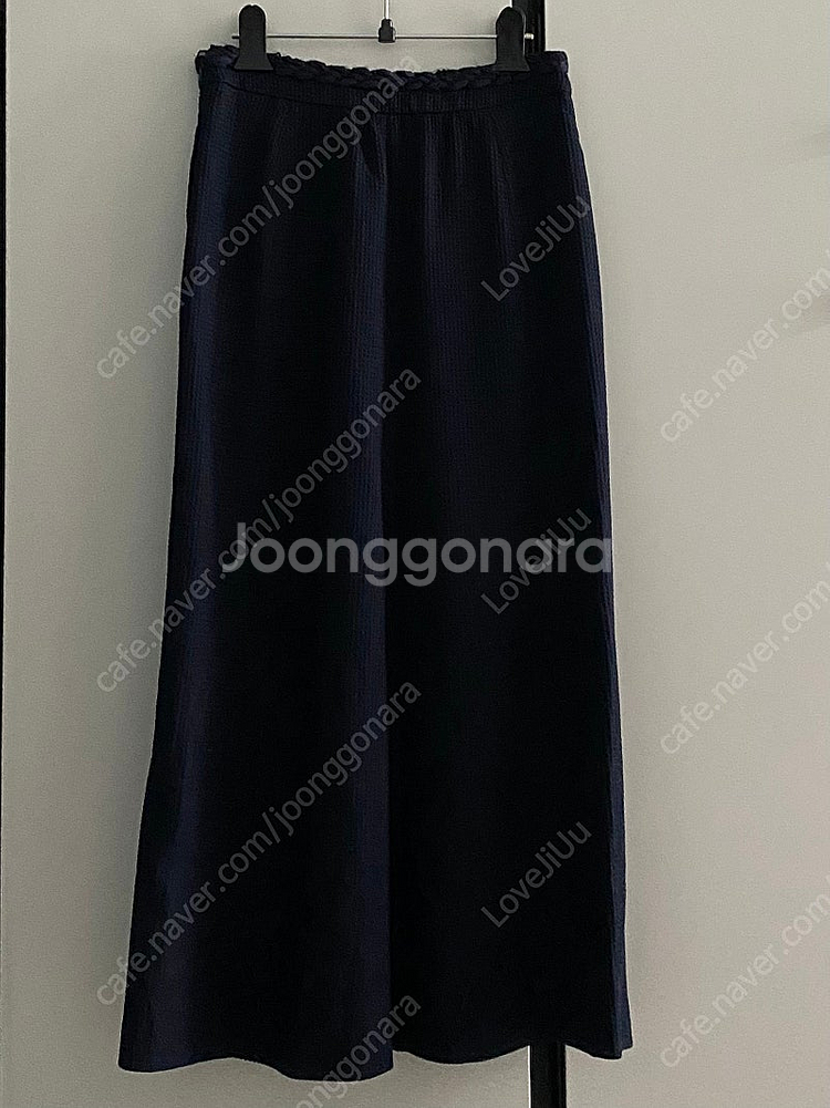 한섬 2023 타임 브레이드 라인 글리터 스커트 (랑방...--2