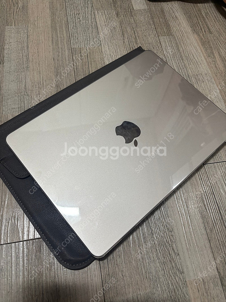 맥북 에어 M2 8GB/256GB 스타라이트 13인치--2