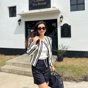 코스모폴리탄줄라이 예지스 자켓 Normandie 사이즈1