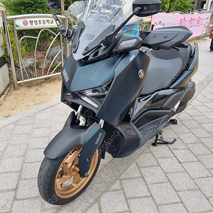 xmax300