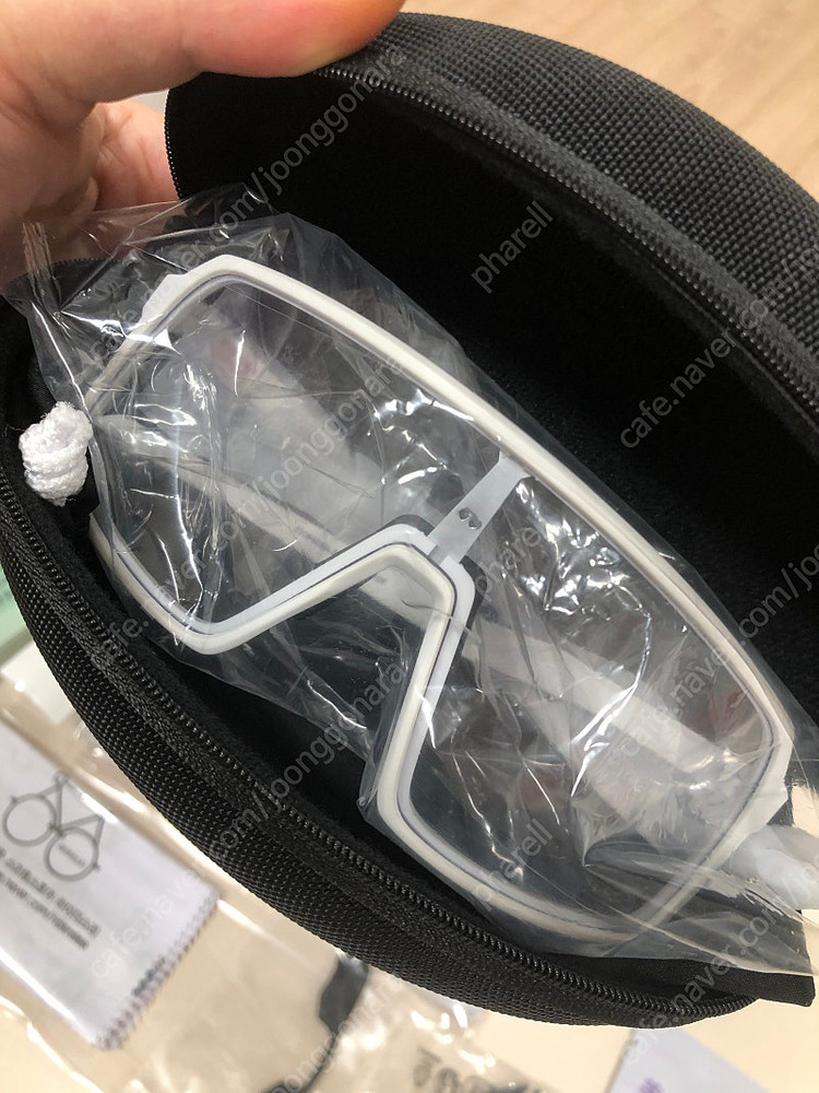 오클리 수트로 변색 고글 팝니다--1