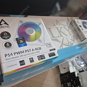 미들타워 PC케이스, 수랭 쿨러, 시스템 쿨러 팝니다.