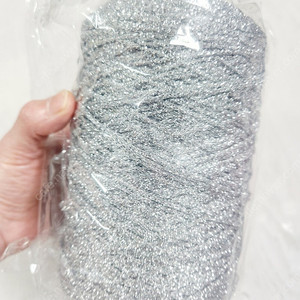 실버 스파클링 메탈릭 반짝이 뜨개실 2mm 200g 새상품