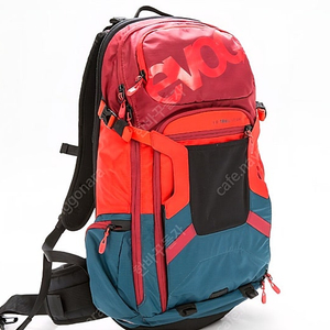 라이딩용 에복 EVOC FR Trail 백팩입니다.