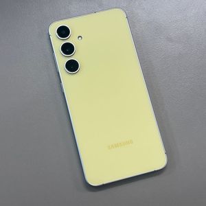 갤럭시S24FE 옐로우색상 256용량 24년12월개통 미파손 무잔상 특AA급 깨끗한단말기 50만 판매합니다