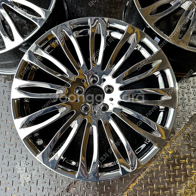 20인치 벤츠 W222 S560 마이바흐 화이트크롬 중...--2