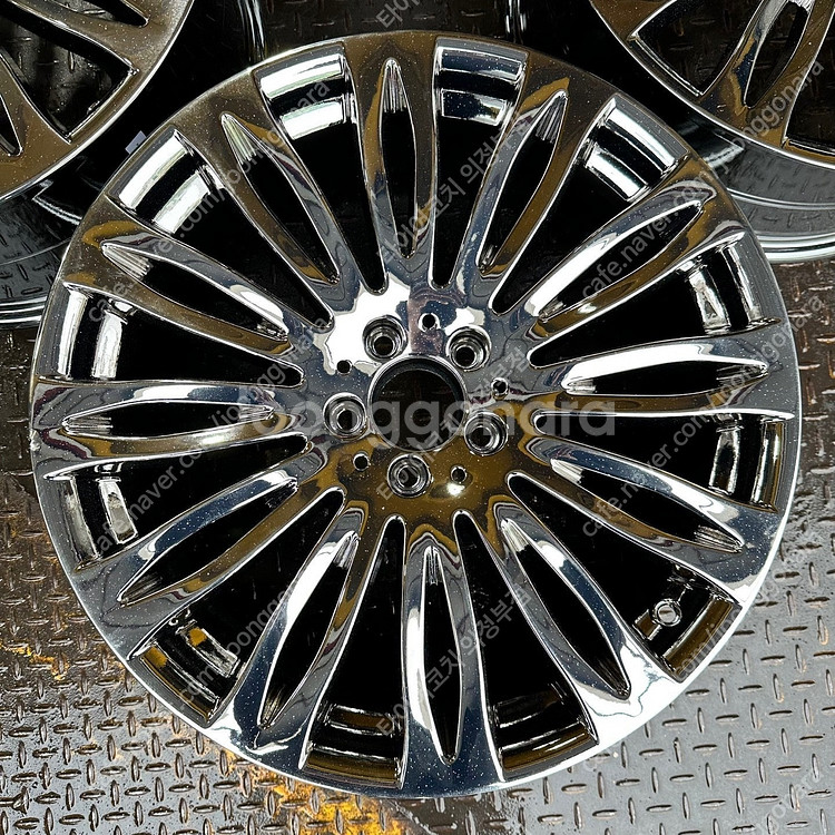 20인치 벤츠 W222 S560 마이바흐 화이트크롬 중...--3