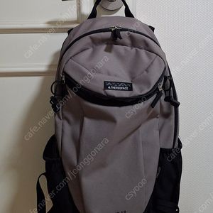 레드페이스 크레스트 배낭 (GBPX23108X) 18L 팝니다