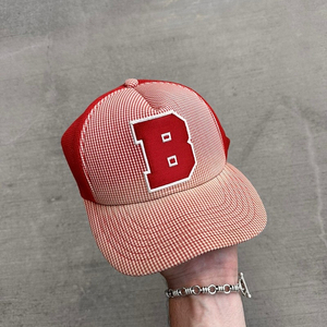BAPE 베이프모자 체크 메쉬캡 레드 판매합니다.