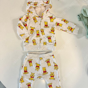 H&M 디즈니 푸우 상하의 세트 19000원(무료배송)