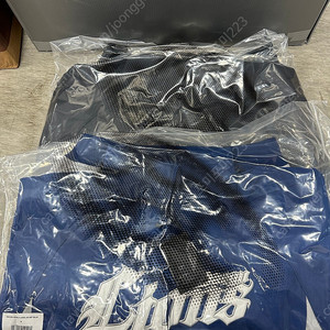 산산기어 X 삼성 라이온즈 자켓 네이비,블루 S/M/L 판매합니다.