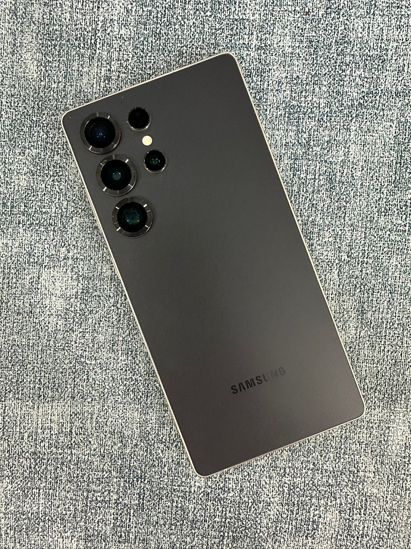 (초 S등급) 갤럭시S25울트라 256G 블랙 25년 3월개통 123만원 판매해요