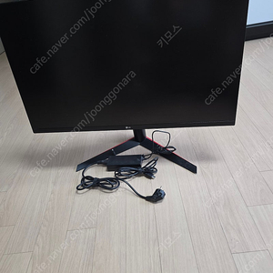 LG 32인치 QHD 모니터 32GK850F 팝니다