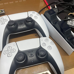 PS5 듀얼센스 2개 정품충전기 소니 정품