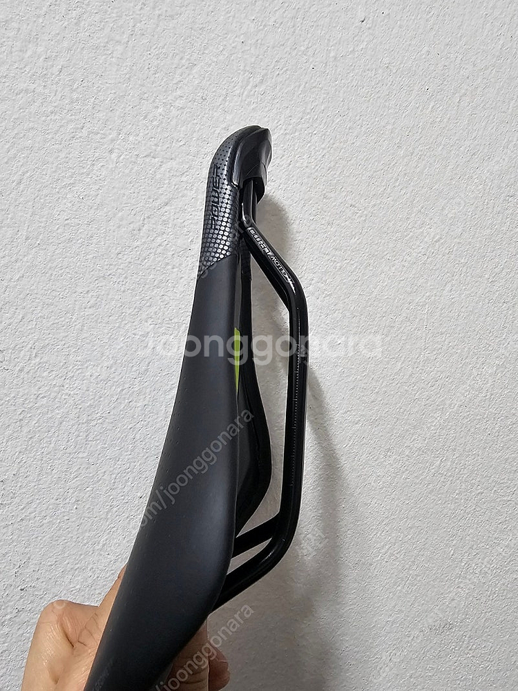 스페셜 파워 미믹 안장 143mm--3