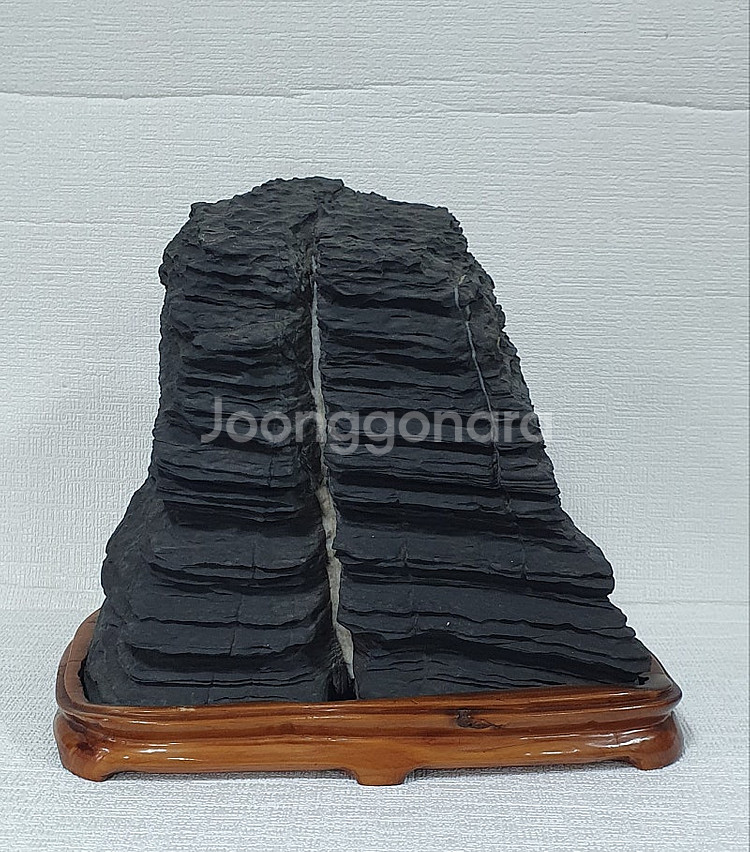 운치가 상당히 좋은 폭포석--0