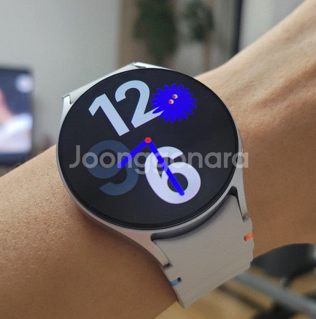 일주일 쓴 갤럭시 워치7 44mm 실버 lte 32GB--1
