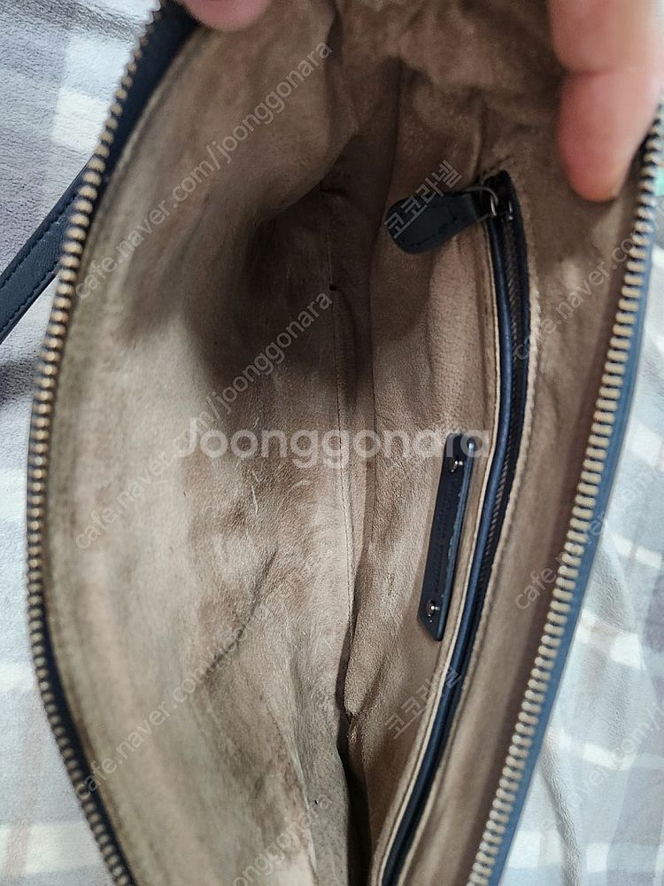 보테가베네타 클러치 판매합니다--2