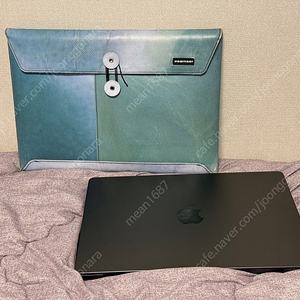 맥북프로 14 m4 스페이스 블랙 (16gb+1tb) + 프라이탁 f411 + 링케 킥스탠드