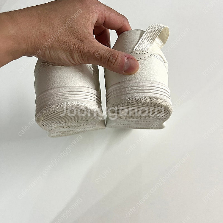 (가격인하)무인양품 무지 코트 스니커 270--1