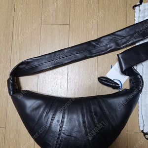 르메르 크로아상백 스몰 팜