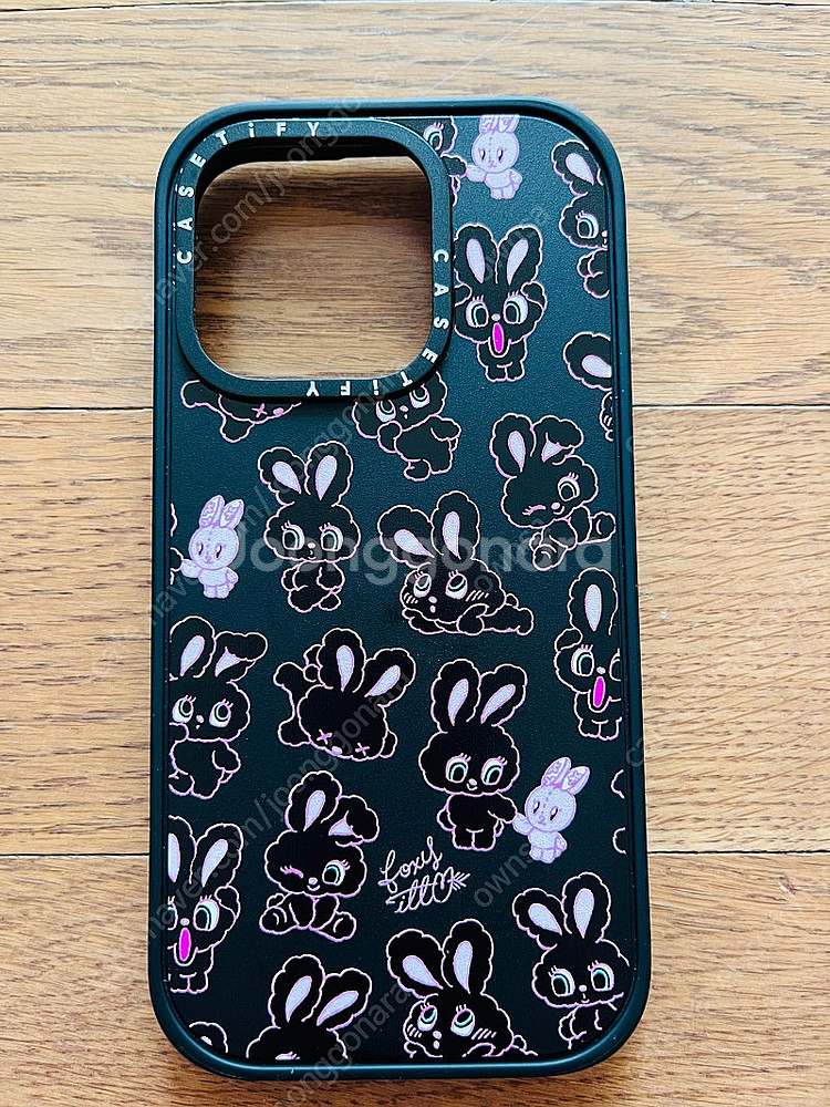 아이폰15프로 케이스티파이 블랙버니 맥세이프 케이스--1