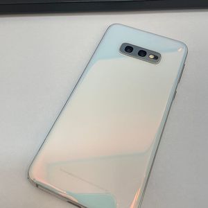 갤럭시S10E 화이트 128GB 상태좋은 중고11만팝니다