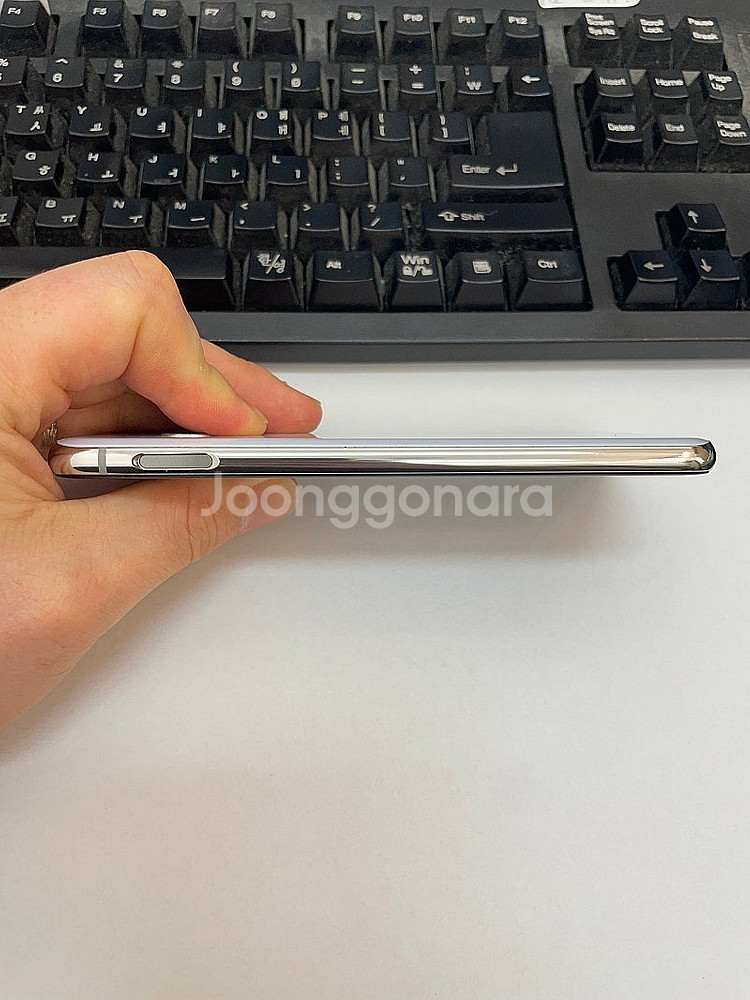 갤럭시S10E 화이트 128GB 상태좋은 중고11만팝니...--4