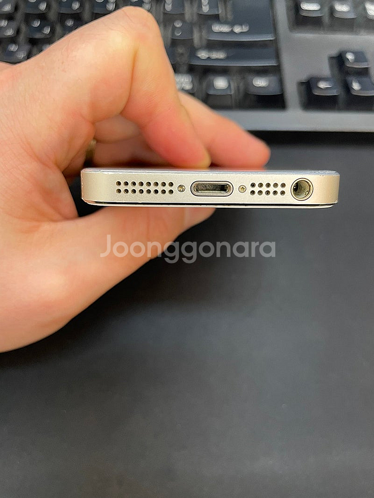 아이폰5S 골드 32GB 배터리90% 상태좋은 중고9만...--5