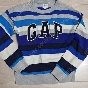 갭 니트 남아(130 SIZE정도) 택포 17000원