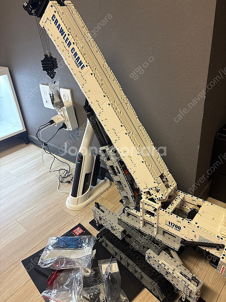 몰드킹 크롤러크레인 판매합니다--0