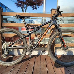 스페샬라이즈드 S-WORKS EPIC