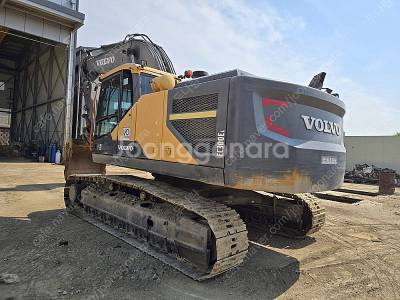 볼보 EC300E 2017년식 10 궤도형 중고굴삭기--4