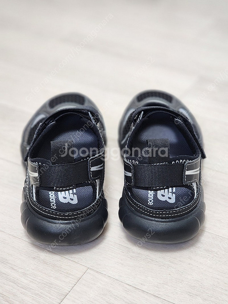 뉴발란스 프리들 블랙 사이즈200--3