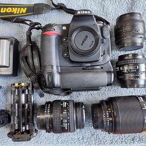 니콘 d300s 세로그립 니콘 24mm 니콘 50mm 쩜팔렌즈 니콘 35-80mm 니콘 70-210.mm