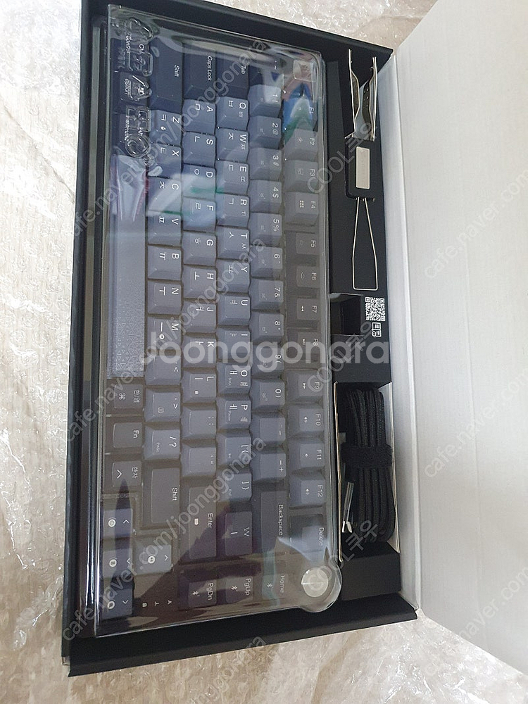 CORSAIR K65 RGB PLUS 유무선 게이밍 기...--1