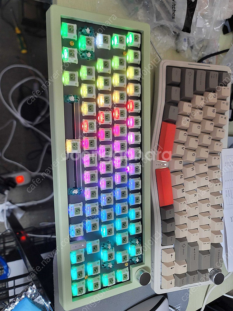 Zuoya gmk67 기계식키보드 팝니다. 그린색상 택...--2