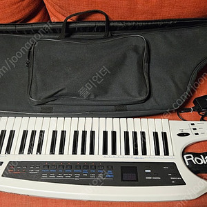 Roland ax synth 숄더키보드,화이트~