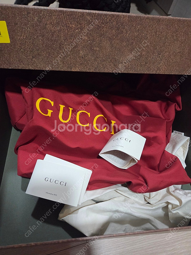 안쓰는 상태좋은 명품 몇가지 저렴하게 팝니다 구찌가방,...--1