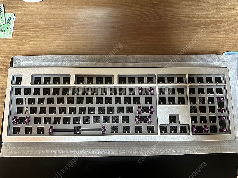 몬스긱 m5w 108키 실버 키보드 팝니다--1