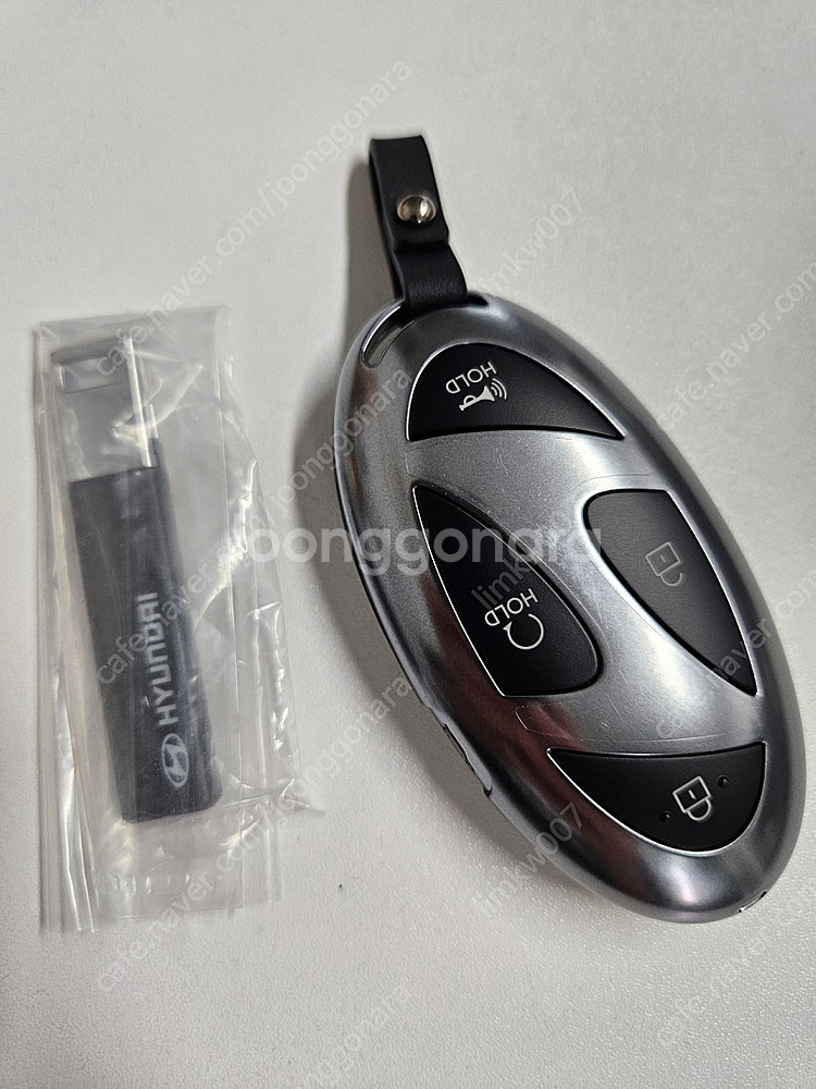 더뉴투싼 nx4 스마트키 판매해요.--1