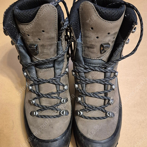 Lowa 티벳 gtx 중등산화 245mm