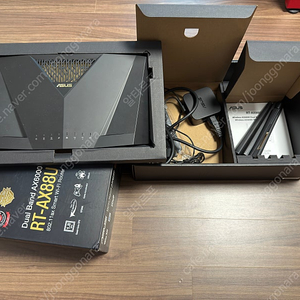 ASUS RT-AX88U 공유기 팝니다.