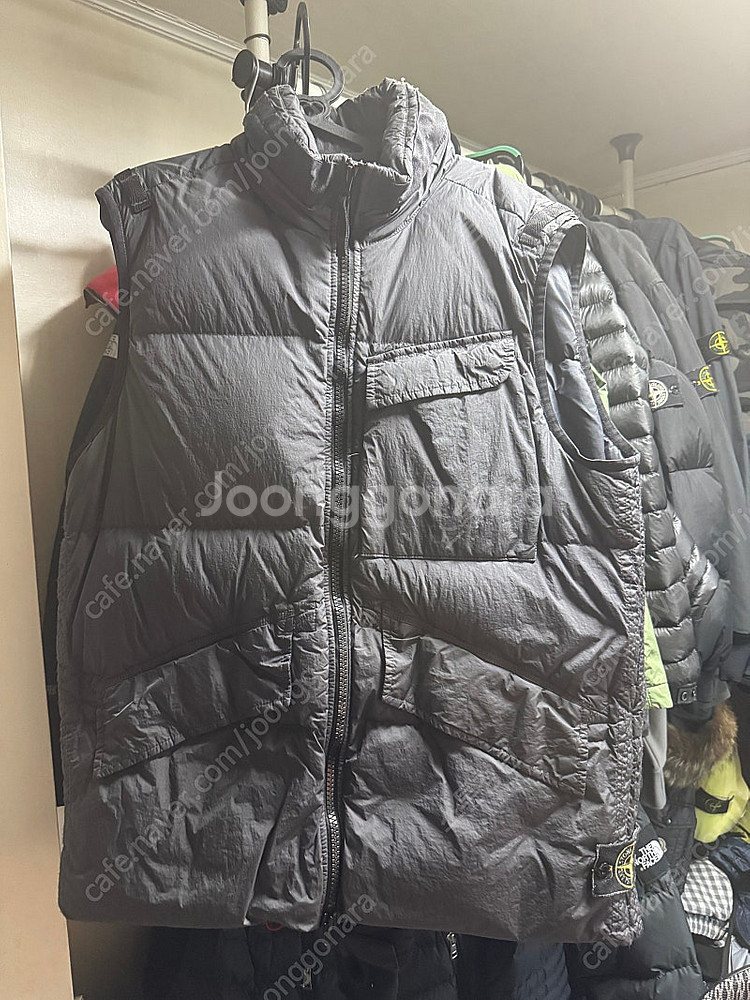 L] 22FW 스톤아일랜드 크링클랩스 패딩 조끼--1